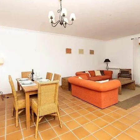 T2 Muito Espacoso Na Praia Del Rey Obidos Piscina Comum Apartment *