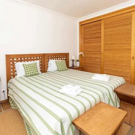 T2 Muito Espacoso Na Praia Del Rey Obidos Piscina Comum Apartment