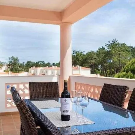 T2 Muito Espacoso Na Praia Del Rey Obidos Piscina Comum Apartment