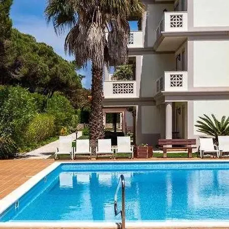Apartment T2 Muito Espacoso Na Praia Del Rey Obidos Piscina Comum Praia del Rei