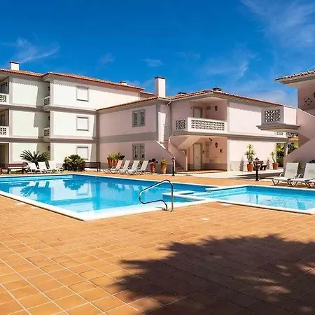 T2 Muito Espacoso Na Praia Del Rey Obidos Piscina Comum Apartment Praia del Rei