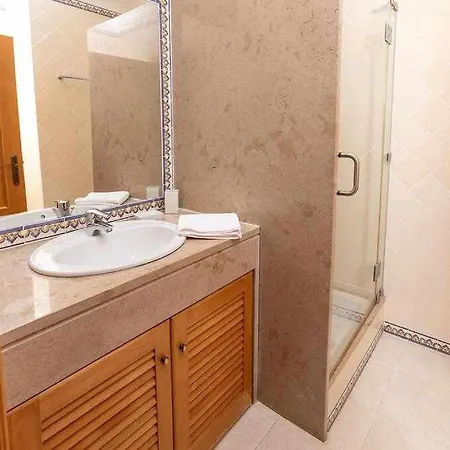 Apartment T2 Muito Espacoso Na Praia Del Rey Obidos Piscina Comum