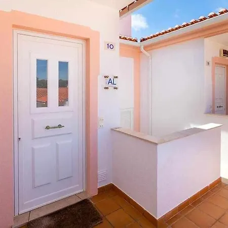 Apartment T2 Muito Espacoso Na Praia Del Rey Obidos Piscina Comum Praia del Rei
